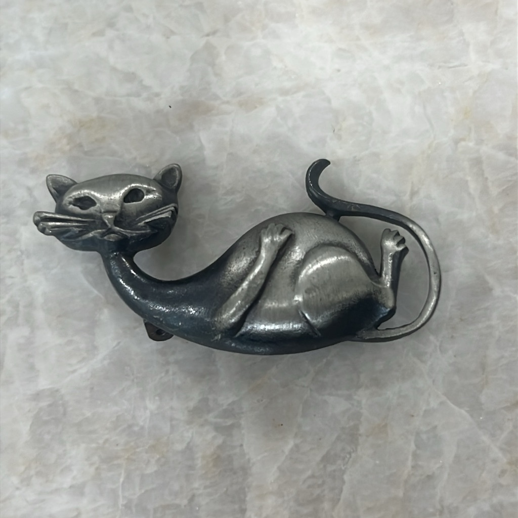 Vintage Pewter Big Belly Cat Brooch